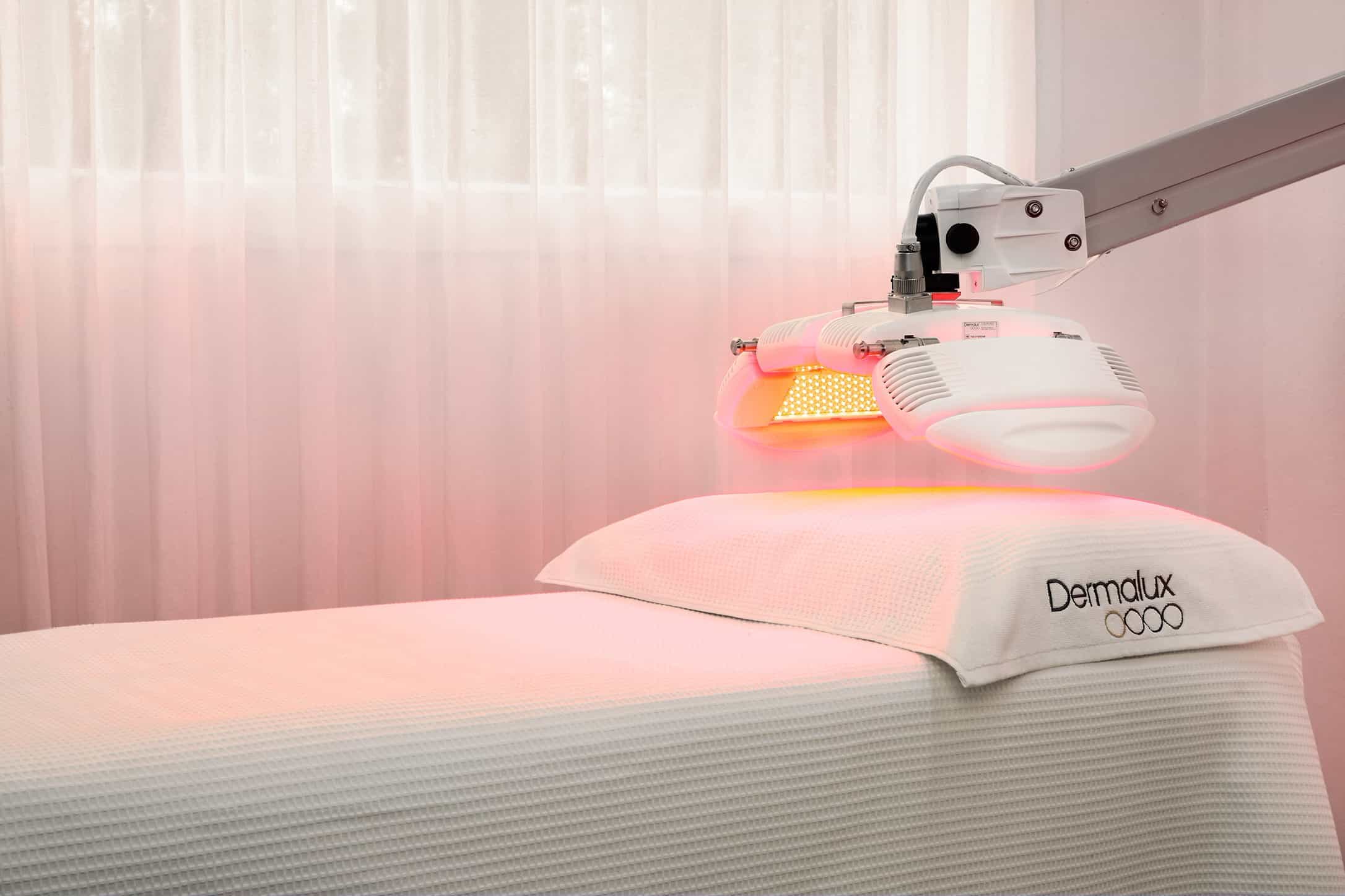Dermalux Tri Wave machine
